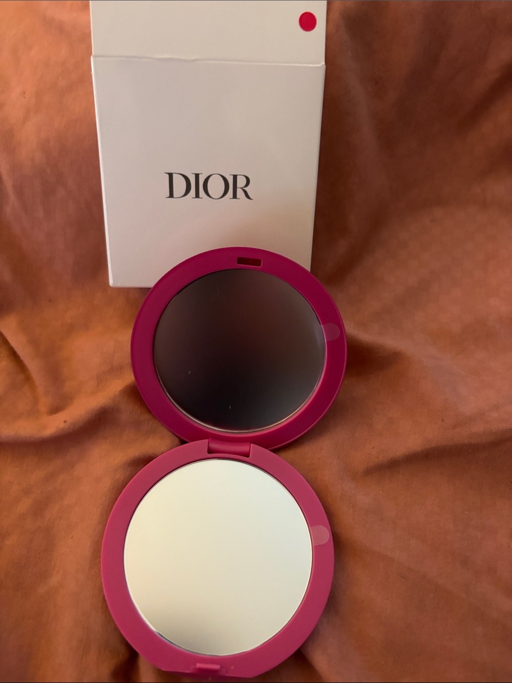 Compact Powder or Mirror